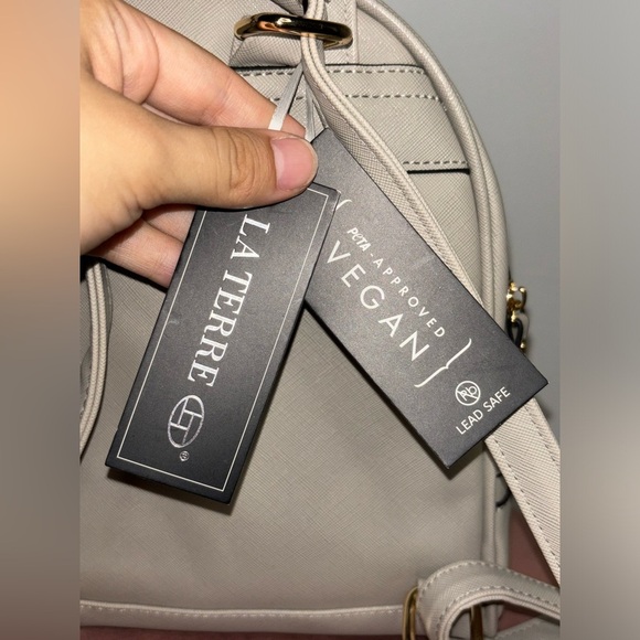 NWT La Terra Small Gray Peta Approved Vegan Leather Backpack - Picture 5 of 5